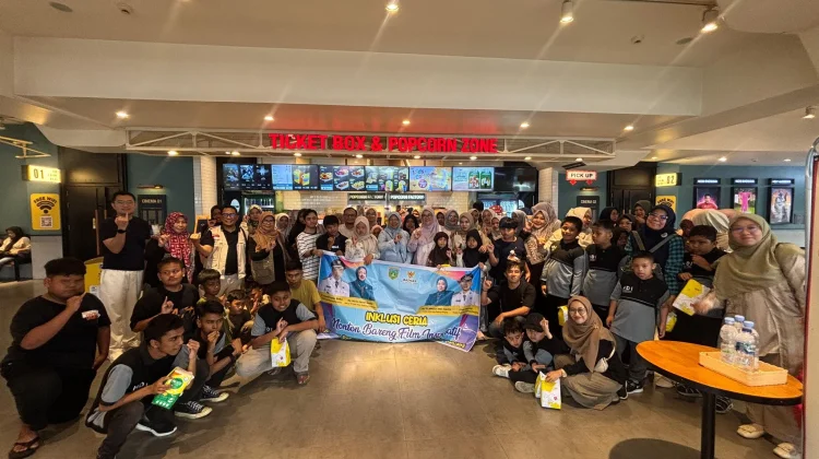 Puluhan Anak Disabilitas Padang Panjang Nobar Film "Semua Akan Baik-Baik Saja"