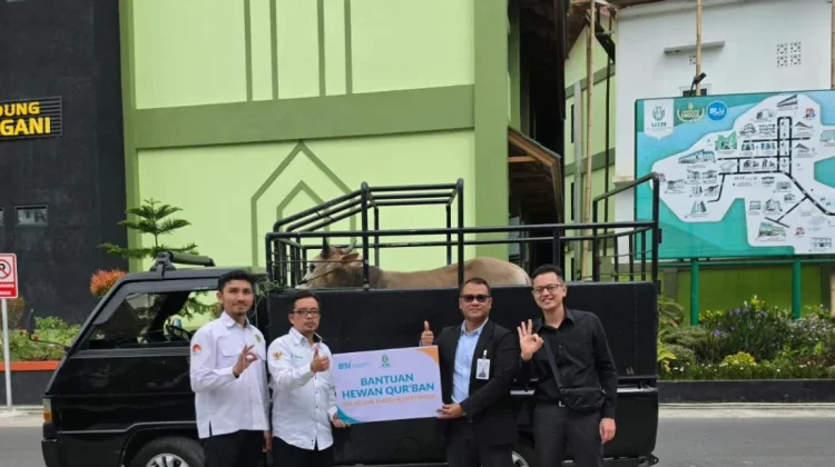 BSI Menyerahkan 1 Ekor Sapi Hewan Qurban kepada UIN Bukittinggi