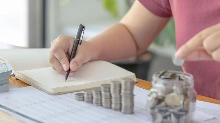 Cara Cerdas Mengatur Keuangan agar Tidak Boros Bulanan