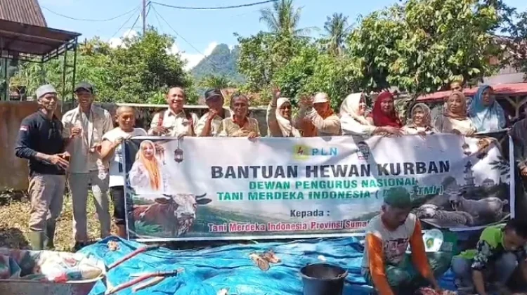 DPW Tani Merdeka Sumbar Sembelih Kurban di Bungtekab