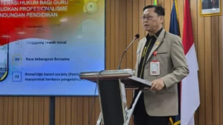 Profesor Muh Elia Bahas Penguatan Literasi Hukum bagi Guru