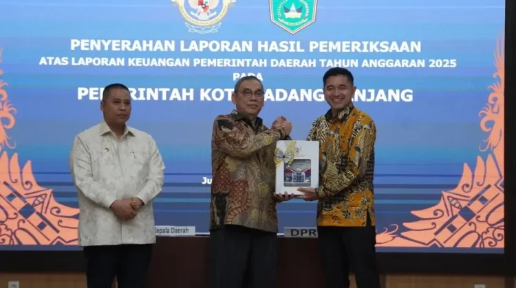 Pemko dan DPRD Padang Panjang Terima LHP LKPD 2025 dari BPK Sumbar