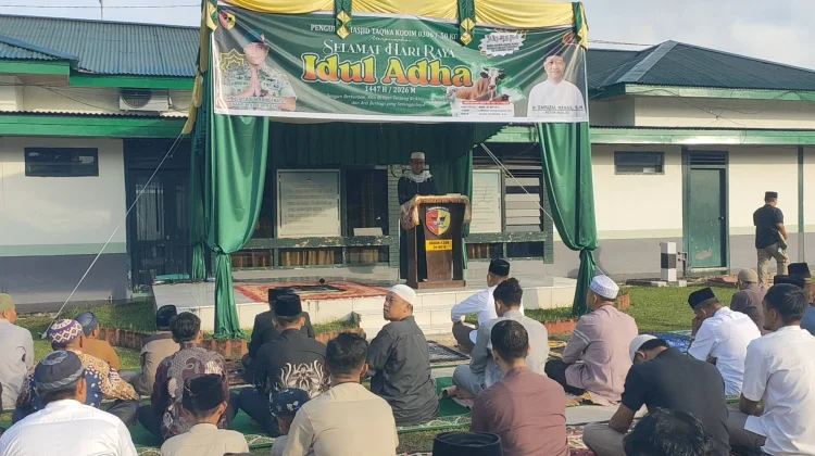 Kodim 0306/50 Kota Gelar Sholat Idul Adha Khidmat