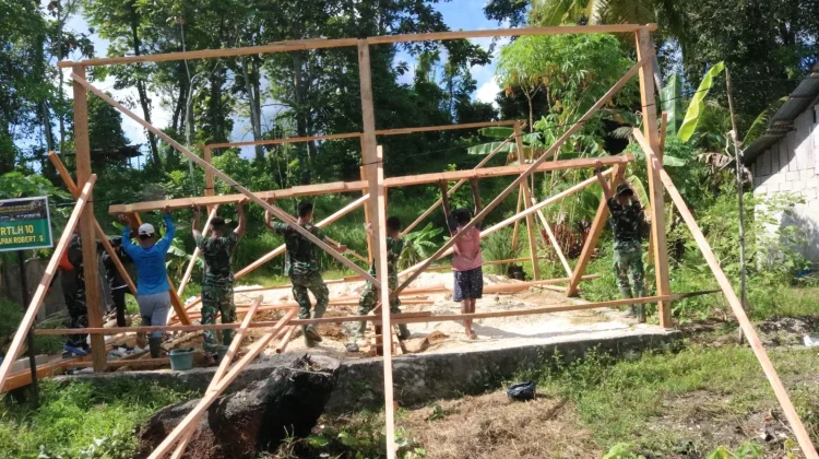 Satgas Karya Bakti TNI AD Mentawai dan Warga Wujudkan RTLH, Kuda-Kuda Menjulang