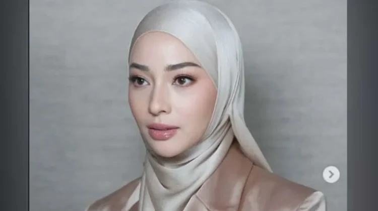Tren Hijab ala Nikita Willy yang Jadi Inspirasi Fashion Muslimah
