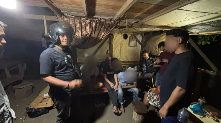Pesta Sabu, Empat Pelaku Diamankan Polres Pasaman Barat di Kampung Cubadak