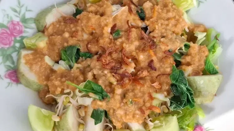 Lotek, Masakan Khas Sunda yang Berisi Rebusan Sayur, dan Saus Bumbu Kacang