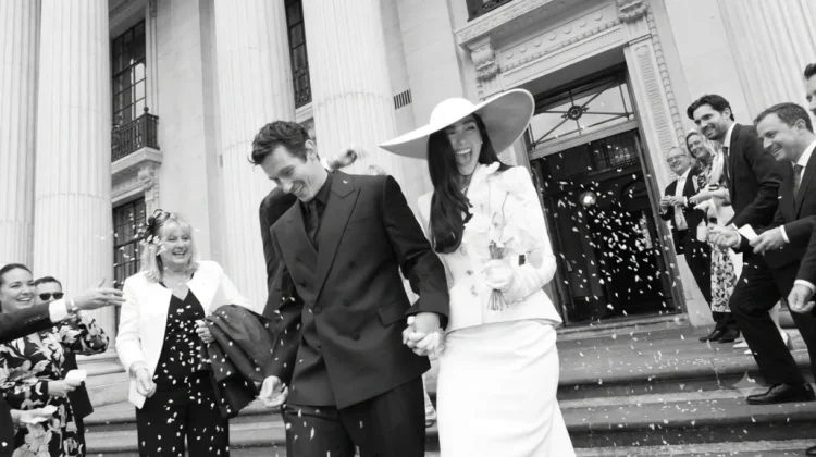 Dua Lipa dan Callum Turner Resmi Menikah dalam Upacara Intimate