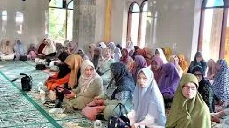 Tradisi Mangaji Tamaik di Koto Malintang