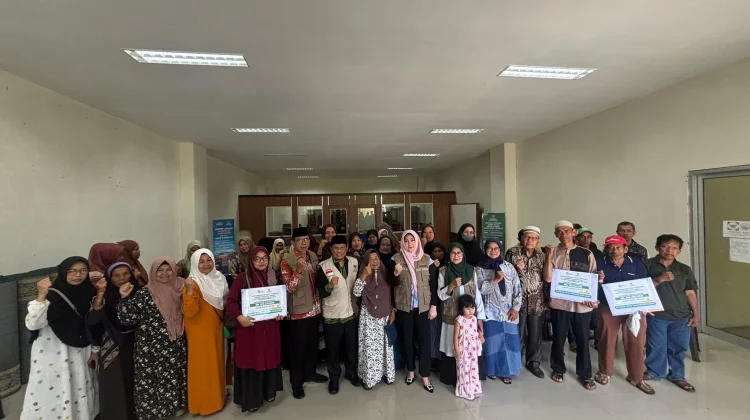 Baznas Padang Panjang Salurkan Zakat Rp739 Juta ke 1.173 Mustahik
