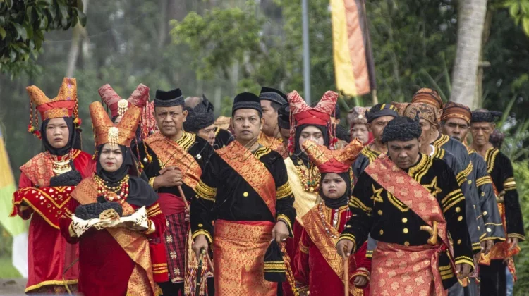 LKAAM dan KAN, "Sama Esensi, Berbeda Kedudukan, dan Kewenangan"
