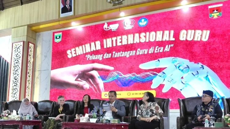 Debut Sang Moderator Piawai: Dr. Irwandi Pukau Pembicara Lintas Negara di IMLF-4