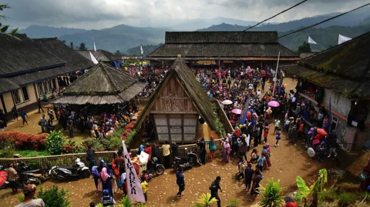Kasepuhan Ciptagelar: Menjaga Tradisi di Jantung Geopark Ciletuh