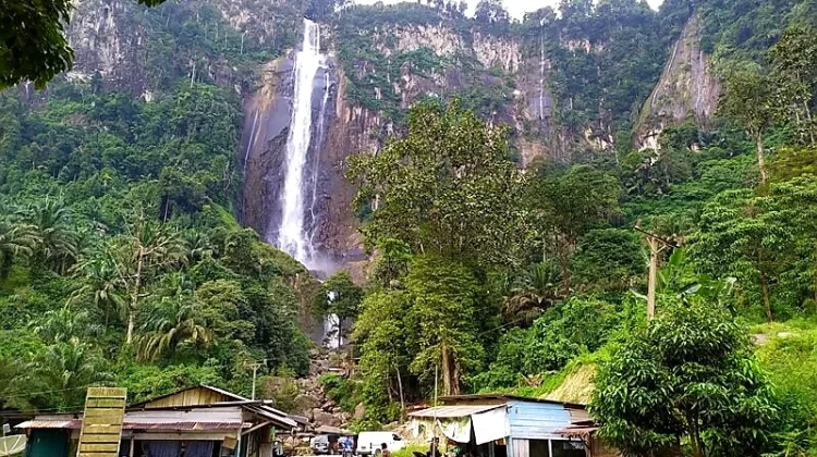 Air Terjun Ponot, "Mahakarya Tertinggi Jantung Sumatera Utara"
