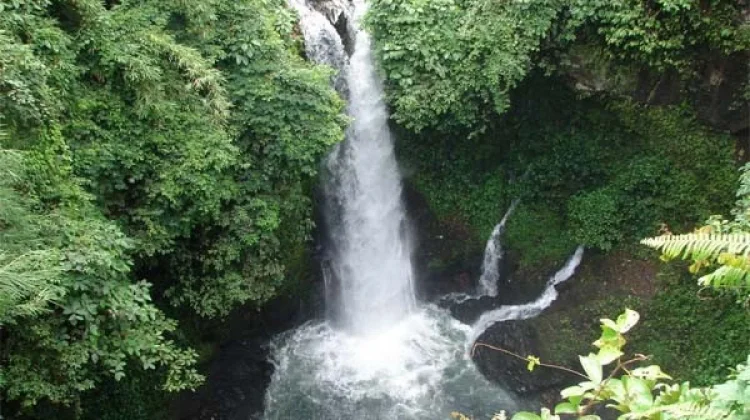 Eksotisme Air Terjun Timbulun, Destinasi Pincuran Tujuh Tingkat
