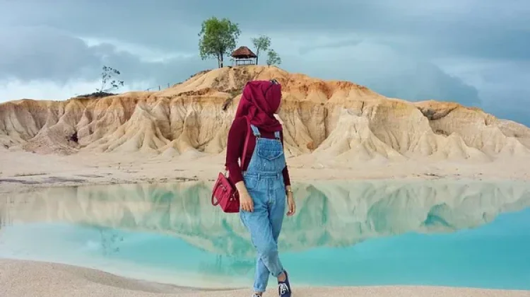 Gurun Pasir Bintan Memiliki Hamparan Pasir Putih yang Luas, dan Telaga Biru