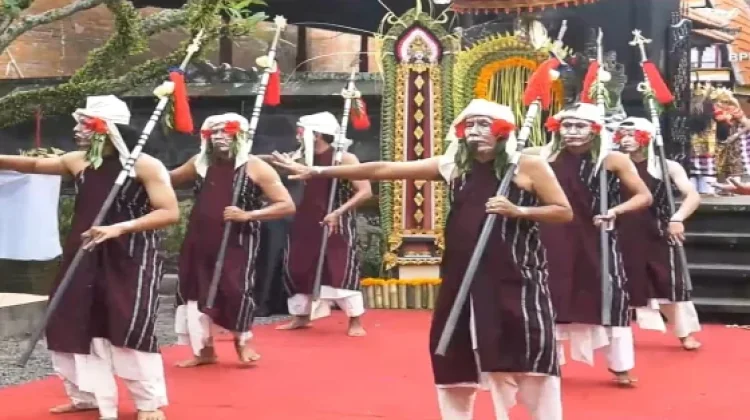 Tari Baris Jangkang Pelilit, "Warisan Sakral Tujuh Abad"