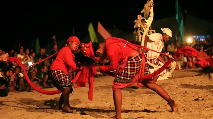 Sanghyang Jaran, "Menjemput Roh Kuda dalam Ritual Api"