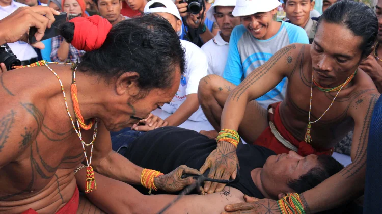 Tato Mentawai, "Simbol Keselarasan Alam, dan Identitas Leluhur"