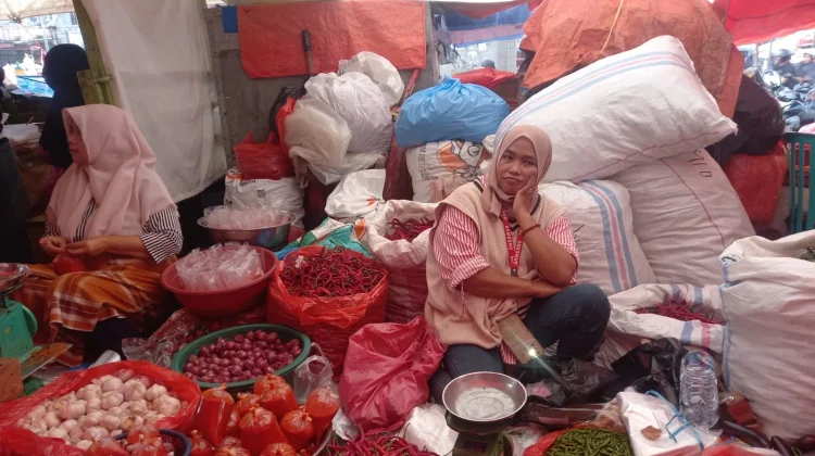 Harga cabe Keriting di Pasar Aur Kuning masih bertahan 45 Ribu per Kilogram