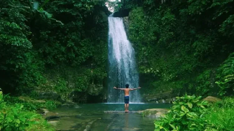 Menembus Jantung Siberut, Menjemput Kesegaran Air Terjun Kulukubuk