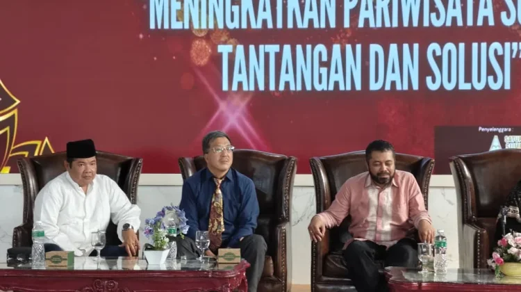 DMDI Tiongkok Usul Aksara Jawi di Jam Gadang