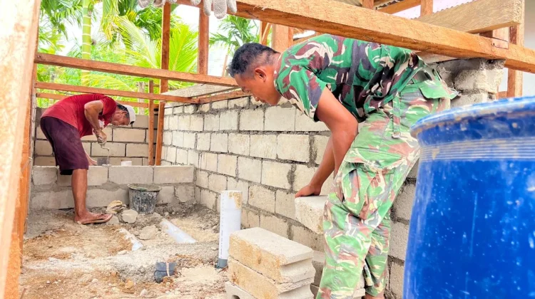 Karya Bakti TNI AD Hadirkan MCK untuk Mentawai