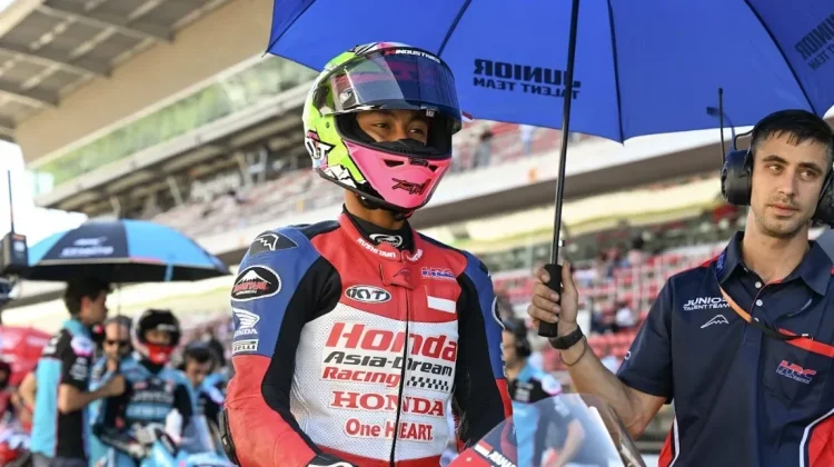 Kiandra Ramadhipa Sabet Podium Juara Moto3 Junior Championship Portugal