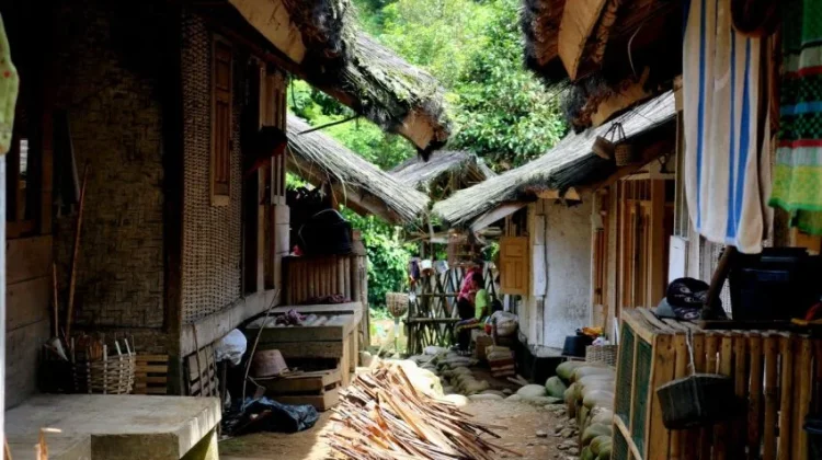 Kampung Naga Tasikmalaya, "Menikmati Kesahajaan Hidup dengan Alam"
