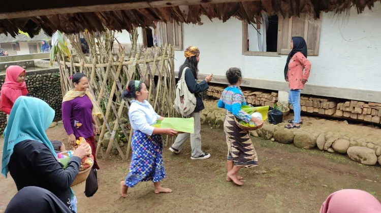 Kampung Naga Tasikmalaya, "Menikmati Kesahajaan Hidup dengan Alam"
