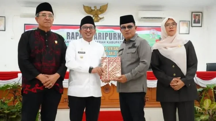 8 Fraksi DPRD Sampaikan Pandangan Umum terhadap Ranperda Pertanggungjawaban