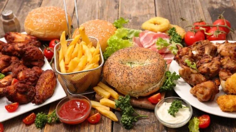 Gangguan Kesehatan akibat Mengkonsumsi Makanan Cepat Saji