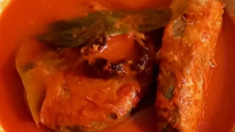 Asam padeh ikan yang segar gurih dan nikmat khas minang