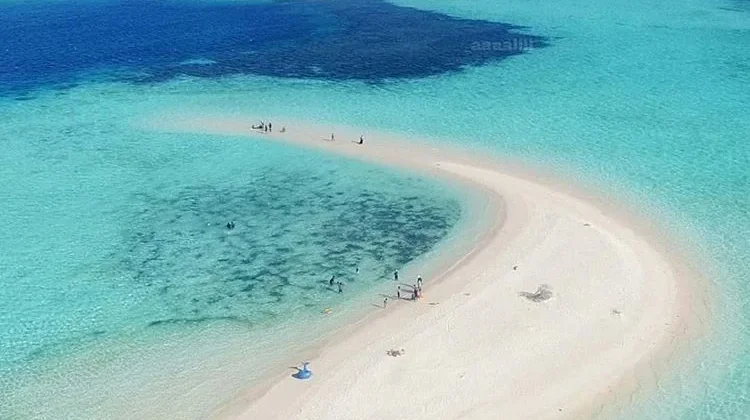 Taka Makassar, "Pulau Pasir Ajaib Berbentuk Bulan Sabit"