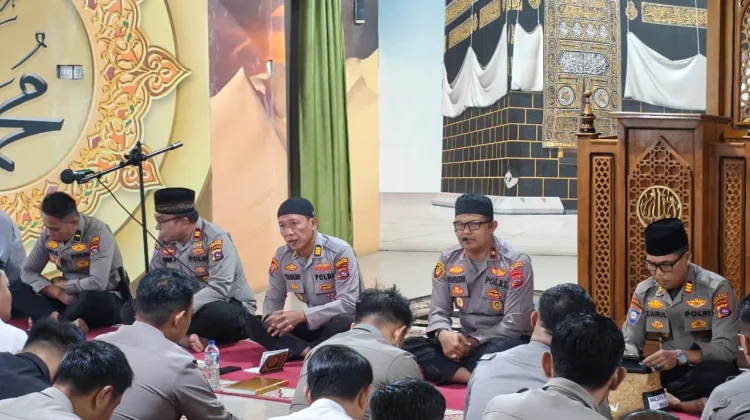 Doa Bersama Polres Pessel Mengiringi Kepergian Ibunda Kapolres Tercinta