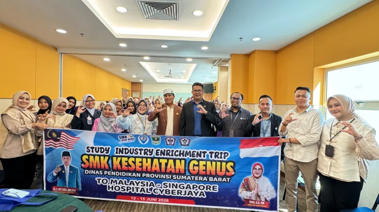 SMK Kesehatan Genus Kunjungi Cyberjaya Hospital Malaysia