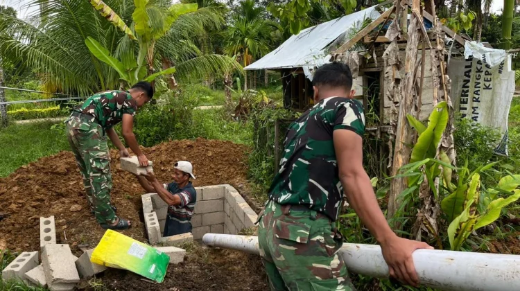Satgas Bakti TNI AD Percepat Pembangunan MCK Mentawai