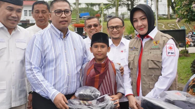 Baznas Padang Panjang Khitan Gratis 130 Anak di RSUD