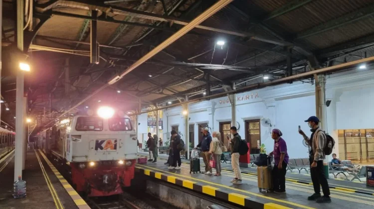 Tips Perjalanan Menggunakan Kereta Api agar Aman, Nyaman, dan Menyenangkan