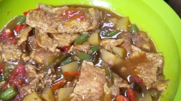 Resep Semur Telur Dadar Enak dan Praktis untuk Keluarga