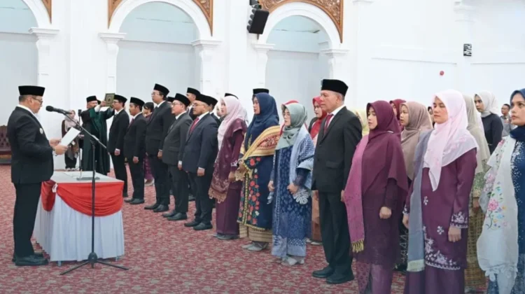 Wako Ramlan Lantik Empat Puluh Lima Aparatur Kota