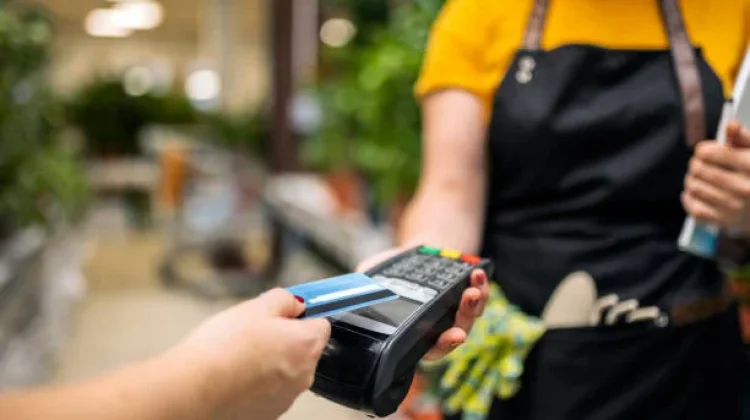 Cashless Society, "Perubahan Gaya Transaksi di Era Digital"