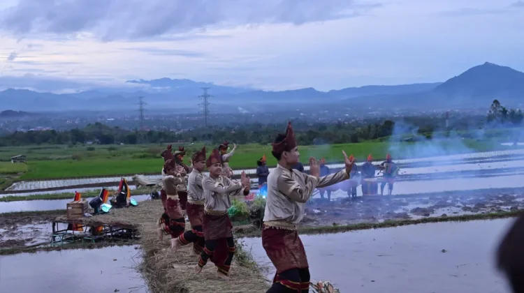 Eksotika Gadih Angik Pemko Payakumbuh Gelar Selatan Sunset Festival