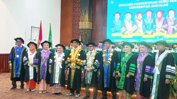 Tujuh Guru Besar Unand Dikukuhkan Wujud Integritas Akademik Teladan