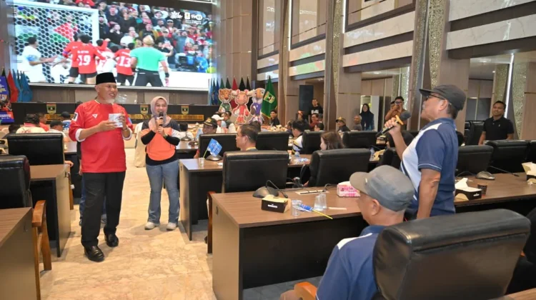 Gubernur Sumbar Ingin Kegiatan Nobar Piala Dunia 2026 Mampu Gerakan Pelaku UMKM