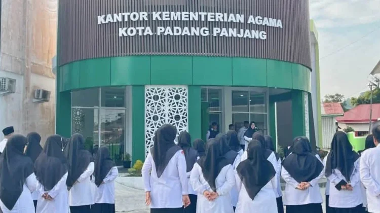 Kemenag Padang Panjang Gelar Apel, Soroti Agenda Pekan Ini hingga Prestasi MAN 1