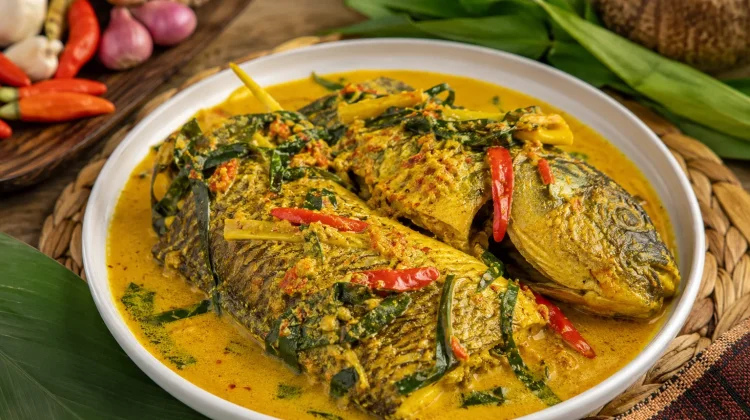 Pangek Ikan, Kuliner Tradisional Minangkabau yang Kaya Rasa