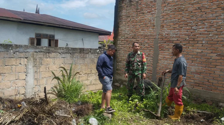 Babinsa Guguk Ajak Warga Tingkatkan Kewaspadaan Kesehatan