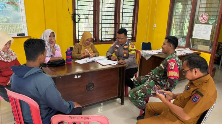Babinsa Payakumbuh Perkuat Sinergi Warga Parambahan Komsos