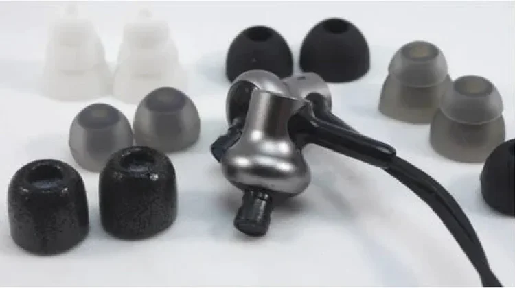 Bahaya Fitur Peredam Bising Earphone Terhadap Kepala
